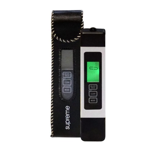 Elektroniczny miernik TDS Supreme z podświetlanym ekranem LCD i czarnym etui z białym obszyciem