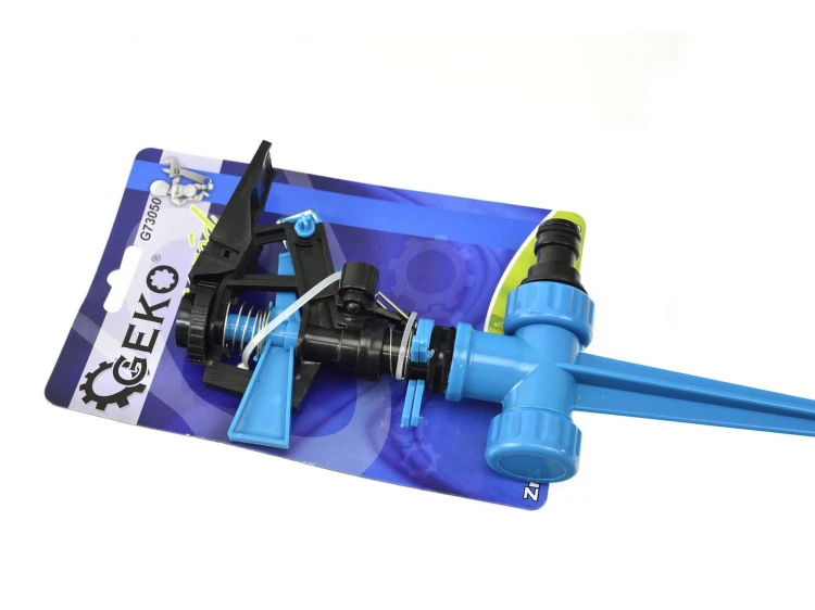 Niebiesko-czarny plastikowy zraszacz pulsacyjny obrotowy 360° z adapterem do węża