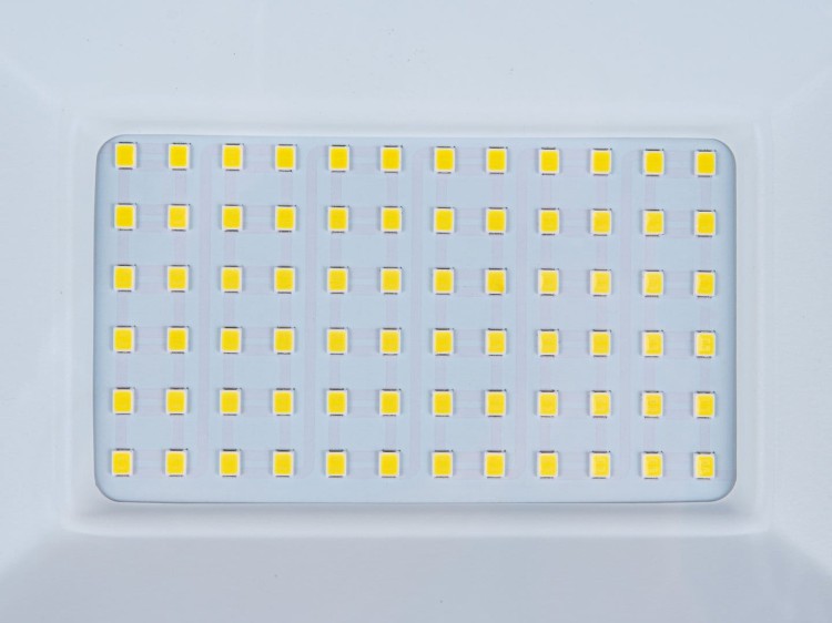 Panel 72 żółtych diod LED SMD w prostokątnej oprawie