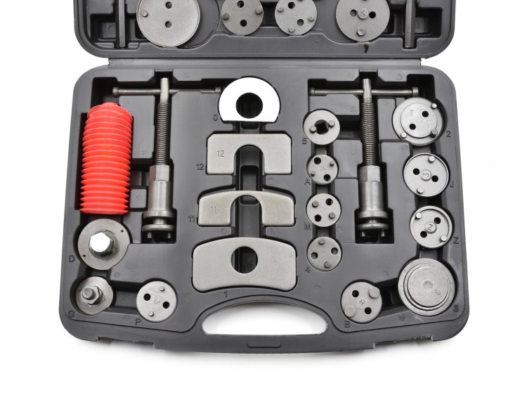 Zestaw 35 elementów do wyciskania tłoczków hamulcowych w plastikowej walizce