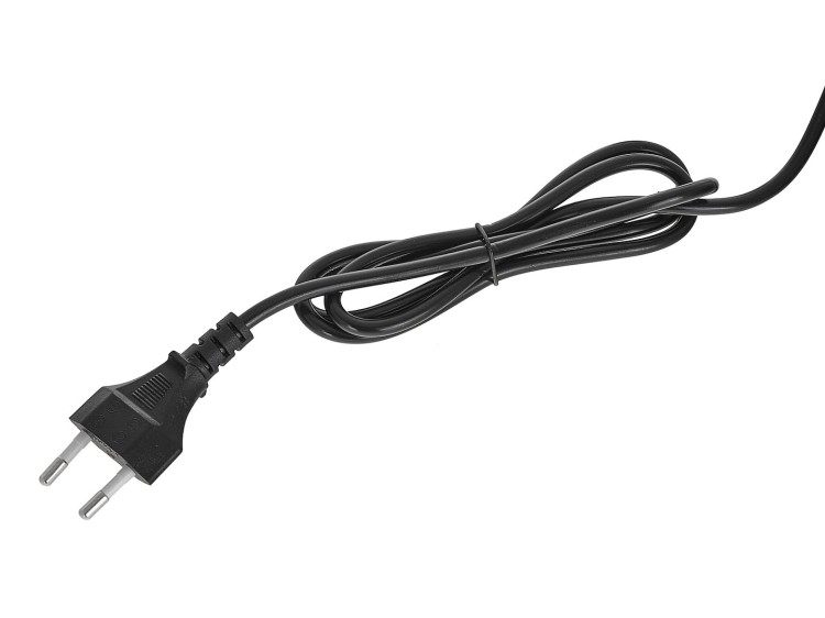 Czarny kabel zasilający z wtyczką do prostownika akumulatorów