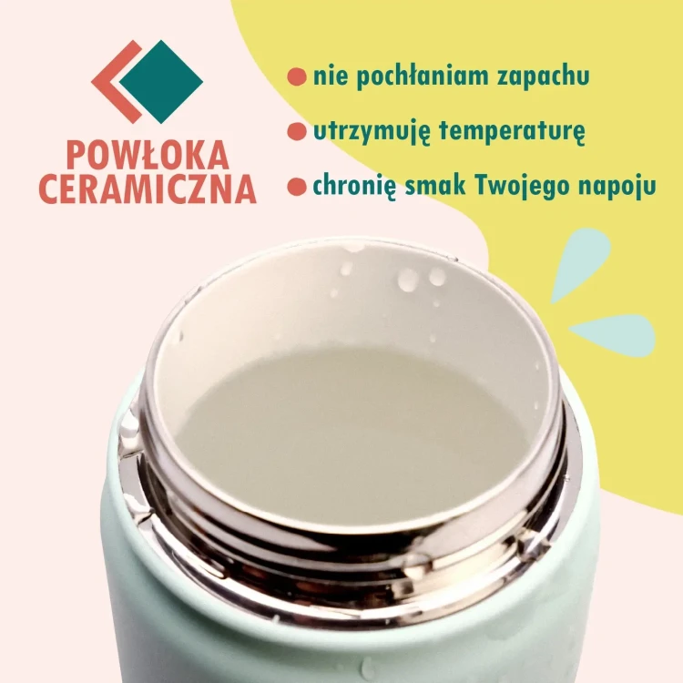 Otwarta stalowa butelka termiczna z ceramiczną powłoką, krople wody na krawędzi