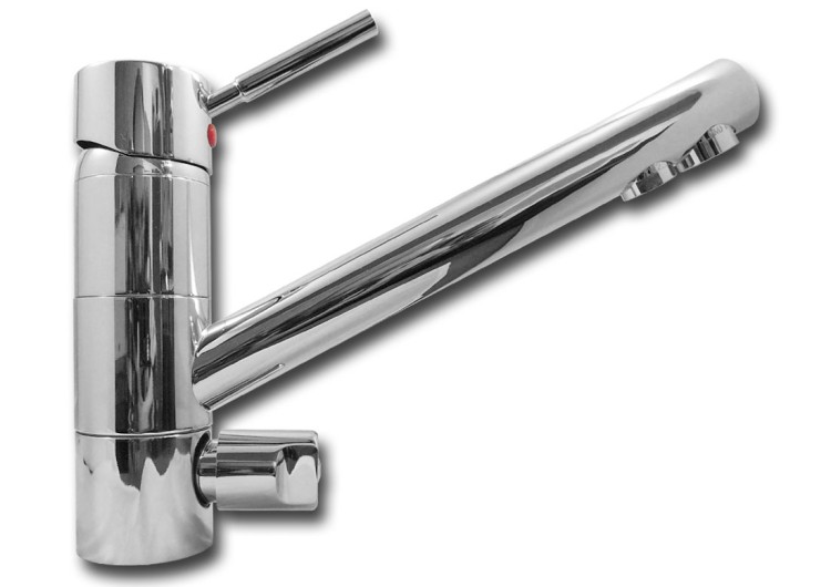 Chromowana bateria kuchenna trójdrożna z obrotową wylewką i dwoma perlatorami