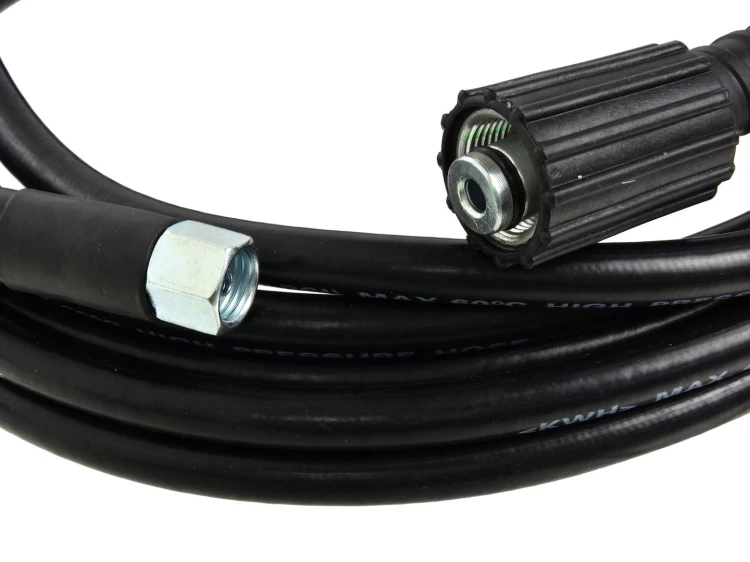 Czarny wąż do myjki wysokociśnieniowej 10m z metalowymi końcówkami gwint 14 i 22 mm