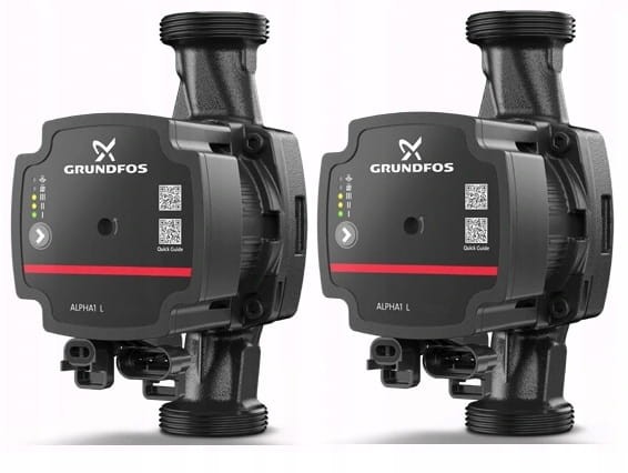 Dwie pompy Grundfos ALPHA1 L widoczne z przodu