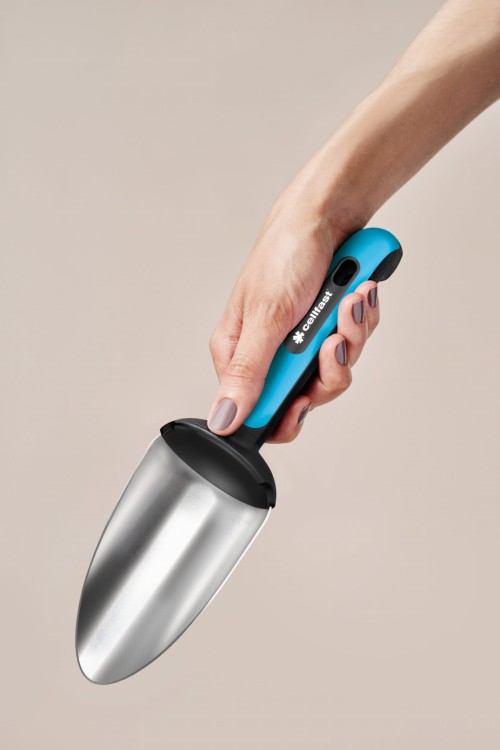 Łopatka szeroka ERGO LINE Cellfast z niebieską ergonomiczna rączką i stalowym ostrzem