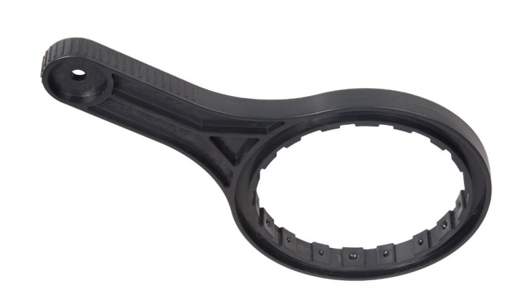 Czarny plastikowy klucz do korpusów 5 i 10 cali, trzyczęściowy, z uchwytem i ząbkowanym pierścieniem